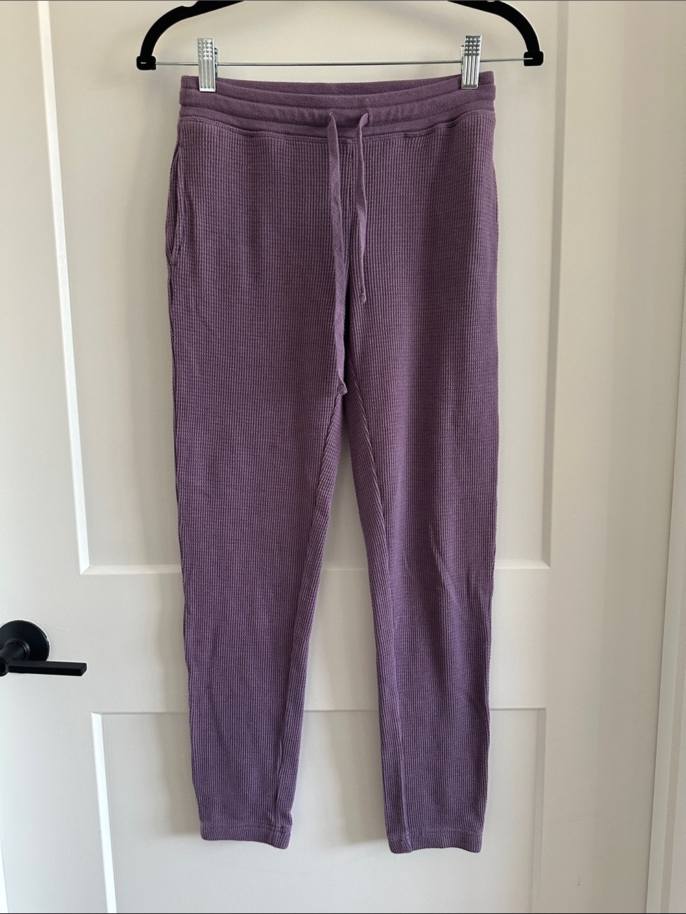Aritzia TNA waffle purple sweatpants